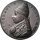 Medaillen Alle Welt: Italien-Kirchenstaat, Nikolaus V. 1447-1455: Bronzemedaille O. J. (1447), Auf S - Unclassified