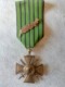 Médaille Française Croix De Guerre 1939-1940 Avec Palme Régime De Vichy - France