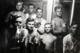 Photo Originale Gay & Playboys à La Caserne Ou à L'Internant, Mais Torses Nus & Sexy Buvant Une Caisse De Bière Vers 194 - Personnes Anonymes