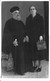X2059 RELIGION - Russian Orthodox Catholic Priest / Russe Catholique Orthodoxe & Femme - Photo Postcard 1946 - Personnes Identifiées