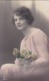 AK Frau Mit Rosen - 1919 (43490) - Frauen