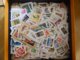 GROS VRAC, Des Milliers De Timbres En Pochettes Et Sur Feuilles D'albums. Tous Pays. - Lots & Kiloware (mixtures) - Min. 1000 Stamps