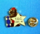 Delcampe - 1 PIN'S //  ** T.O.C. DIST. 40 / SKATEBOARD ** - Skateboard