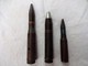 LOT DE 3 OBUS COMPLETS A IDENTIFIER. DEMILITARISES INOFFENSIFS. - Decorative Weapons