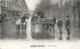 PARIS  INONDE  Rue Fabert Un Attelage AuX Secours RV - Paris Flood, 1910