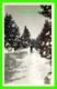 STE ADÈLE, QUÉBEC - ON FAIT DU SKI À STE ADÈLE - CIRCULÉE EN 1946 - PHOTO, L. CHARPENTIER, MONTREAL - - Autres & Non Classés