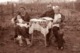 Carte Photo Originale Famille Au Jardin, Mère & Bébé, Père En Uniforme, Fillette Sur Ses Genoux & Ours En Peluche 1910 - War, Military