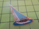 710e Pin's Pins / Beau Et Rare / THEME BATEAUX / VOILE VOILIER REGATE VIRUDIA - Boten