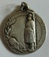 Médaille F.N.A.P.C Fédération Nationale Des Anciens Prisonniers De Guerre Signé H. Bargas 23mm Métal Argenté - Frankreich