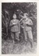 Foto 2 Deutsche Soldaten Mit Zigaretten - 1940 -  8*5,5cm (43890) - Krieg, Militär