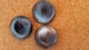 3 ANCIENS BOUTONS EN NACRE 2.9 Cm - Buttons