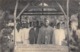Thème  Exposition Coloniale.    Amiens 1905  Village  Sénégalais . Un Groupe De Fidèles A La Mosquée       (voir Scan) - Expositions