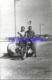 121408 ARGENTINA MAR DEL PLATA REAL PHOTO MAN & GIRL WITH MOTO MOTORCYCLE C/ SIDECAR DAMAGED NO POSTAL POSTCARD - Motorbikes