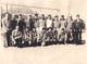 PHOTO FORMAT 24 X 18   ORAN  EN ALGERIE EQUIPË DE FOOTBALL MILITAIRE  1961 AVEC LES OFFICIERS - Sports