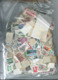 Vrac Timbre France Europe Et Etranger Non Trié 1.385kg - Lots & Kiloware (mixtures) - Min. 1000 Stamps