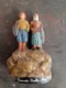 Ancien Souvenir Des Grandes Dalles De Bord De Mer Couple De Pécheur En Terre Cuite - - Altri & Non Classificati