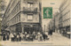 PARIS  Rue Richard Lenoir Et Boulevard Voltaire (groupe De Personnages Devant La Pharmacie Guillon) - District 11