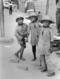 Photo Madagascar Fianarantsoa Enfants Jouant Aux Autos (blocs De Bois) 1998 Vivant Univers - Afrique