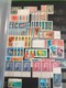 Delcampe - Lot N° TH.1099 NATIONS UNIS Un Bon Classeur De Timbres Neufs ** Dont Le Bloc N° 1 Neufs ** + Un Lot  Series Drapeaux - Collections (en Albums)