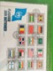 Delcampe - Lot N° TH.1099 NATIONS UNIS Un Bon Classeur De Timbres Neufs ** Dont Le Bloc N° 1 Neufs ** + Un Lot  Series Drapeaux - Collections (en Albums)