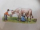 Delcampe - Assiette Décor Jeunes Paysans Et Vache Au Pré Faïence D'Onnaing Vers 1910 - Onnaing (FRA)