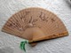 Eventail En Bois Ajouré Peint - Longueur 23,5 Cm - Fans