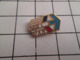 719 (pas 717)  PINS PIN'S / Beau Et Rare : Thème MARQUES / BANQUE POPULAIRE MIR VAR - Banken