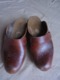 Delcampe - Vintage - Paire De Sabots En Bois Et Cuir Marron - Schuhe