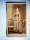 PHOTO CDV JEUNE FEMME TOURANGELLE EN TENUE TRADITIONELLE   Cabinet DUVAL A TOURS - Ancianas (antes De 1900)
