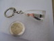 Porte Clef   POUPEE DANS UNE CLOCHE - Porte-clefs