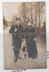 BELLE CARTE PHOTO A LOCALISER D'UN GARDE CHASSE AVEC SA FEMME SON CHIEN ET SON FUSIL - - Chasse