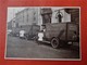 Photo Originale Vers 1930 Chicorée Rochet à Châtelineau / 3 Camions De Livraison Avec Chauffeurs En Uniforme / Gros Plan - Automobiles