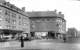 08 - Sedan - Place Goulden - Avenue Leclerc Et Rue Gambetta (animée Oldtimer Gendarme 1954) - Sedan