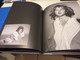 Delcampe - A R A  G A L L A N T  DAVID WILLS  INTRODUCTION BY ANJELICA HUSTON  FOTOBUCH - Fotografie