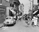 (RECTO / VERSO) SOULAC SUR MER - N° 468 - LA RUE DE LA PLAGE - HOTEL DE FRANCE ET PEUGEOT 203  - FORMAT CPA - Soulac-sur-Mer