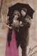 LOT//055......8 CPA COUPLES AVEC PARAPLUIE - 5 - 99 Cartes