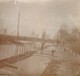 Photo 1917 MEZIERES-SUR-OISE - Inondation Du Canal, Soldat Allemand (A218, Ww1, Wk 1) - Saint Quentin