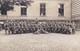AK Foto Einheit Deutsche Soldate - Offizier Zu Pferd - Pickelhauben Gewehre - Photo Koschwitz, Grimma I Sa. 1.WK (46790) - Guerre 1914-18