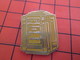 1619 Pin's Pins / Beau Et Rare  / THEME : POSTES /  LA POSTE BOITE AUX LETTRES JAUNE - Poste