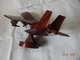 TRES BELLE MAQUETTE AVION DE CHASSE A IDENTIFIER - EN BOIS. EXCELLENT ETAT. 561 GRAMMES - Aviation