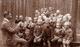 Carte Photo Originale Scolaire Groupe D'écoliers En Forêt - Interrogation Orale, On Lève De Doigt Vers 1910/20 - Anonymous Persons