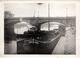 Photo Originale Péniche " Roland " & Remorqueur Sous Les Ponts De Paris Vers 1940 - Boten