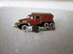 PIN'S  CAMION   POMPIERS  GMC  BREAL MONFORT   EGF - Feuerwehr