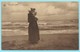 0704 - BELGIE - KNOKKE - VISSERSVROUW MET KIND - FISHERIN MIT KIND - FISHER WOMAN WITH CHILD - FOLKLORE - COSTUMES - Autres & Non Classés