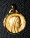 Pendentif Médaille Religieuse "Notre-Dame De Lourdes" Religious Medal - Religion & Esotérisme