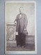 CDV  Second Empire - Circa 1865/70 - Homme Debout Chapeau à La Main - Photo Besson, LYON    BE - Ancianas (antes De 1900)