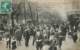FOULE CONTEMPLANT LES VESTIGES DE L'EMEUTE DEVANT L'AMBASSADE D'ESPAGNE POUR PROTESTER CONTRE L'EXECUTION DE FERRER 1909 - Manifestations