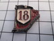 816a Pin's Pins / Beau Et Rare / THEME : POMPIERS / SPAUERS POMPIERS LE 18 LANCE A INCENDIE FLAMMES - Firemen