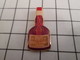 816b Pin's Pins / Beau Et Rare / THEME : BOISSONS / BOUTEILLE D'ALCOOL GRAND MARNIER - Boissons