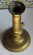 Ancien Bougeoir En Laiton Avec Socle Rond Et Bouton Pour Remonter La Bougie - Chandeliers, Candelabras & Candleholders